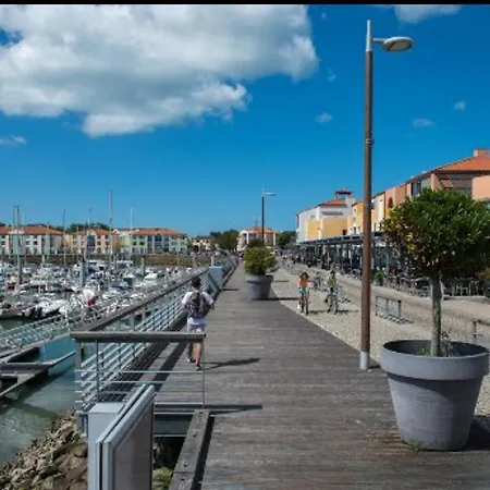 Apartment Les Sables-d'olonne, 4 Pieces, 6 Personnes - Fr-1-427-160 *
